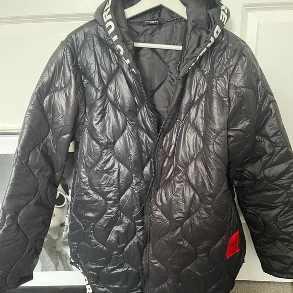 Waterproof black jacket - Picture 1 of 7